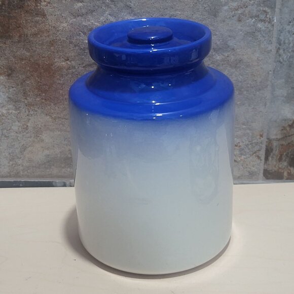 Vintage Blue Willow Cannister with Lid Storage Jar Small - Picture 4 of 10
